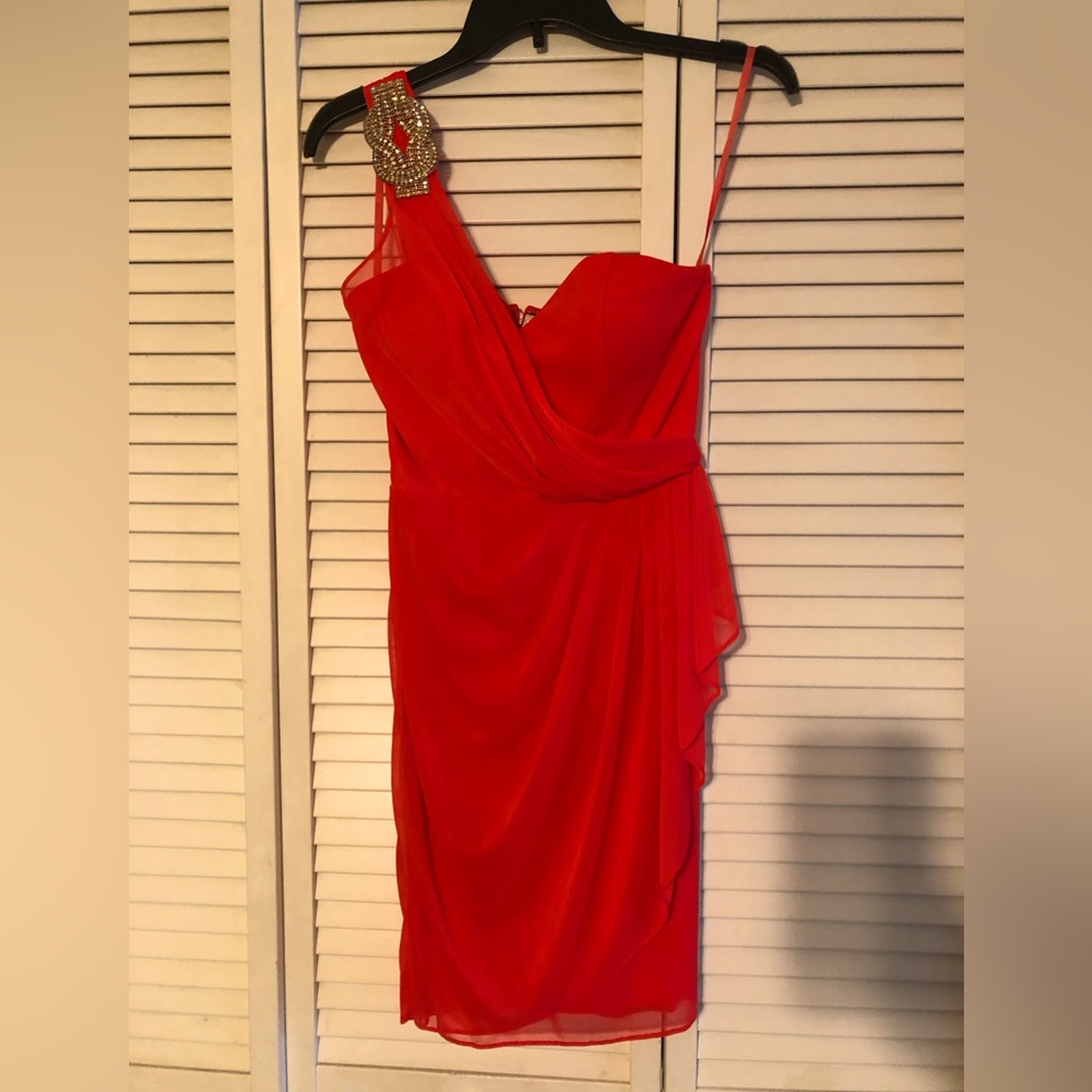 Cache evening, cocktail dress. One shoulder other strapless. Size 6 coral color